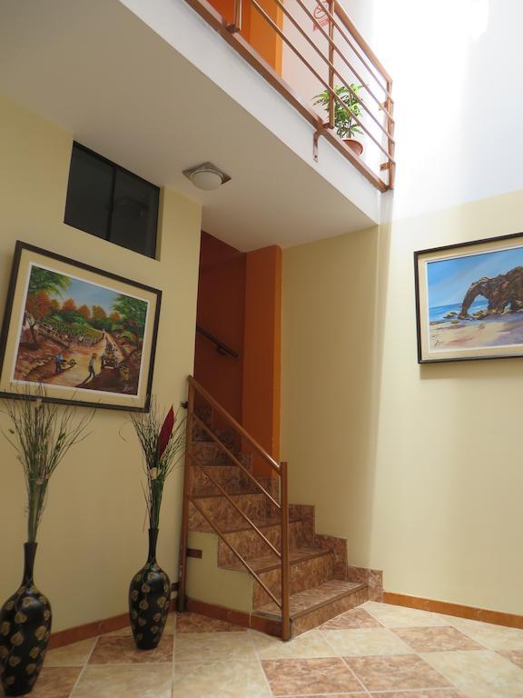 Hostal Hellen Ross Nazca Exteriér fotografie